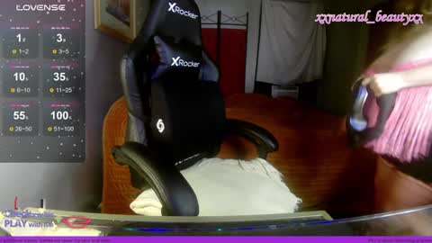 Snapshot of xxnatural_beautyxx chatting on February 3, 11:05 pm Princess Peach  Jade  Felix online show from February 3, 11:05 pm