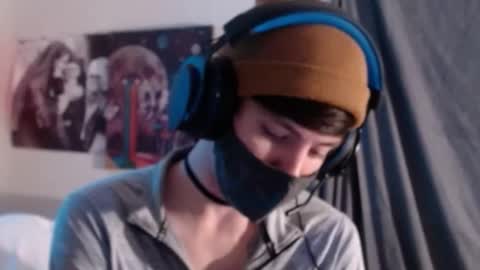 David Fox online show from October 22, 3:31 am