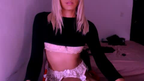 Chiara online show from December 16, 5:25 am