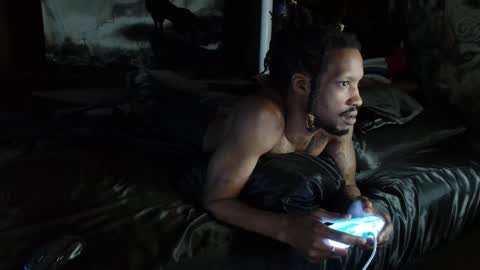 Snapshot of xxxjrstrokesxxx chatting on September 27, 10:18 pm xxxjrstrokesxxx online show from September 27, 10:18 pm