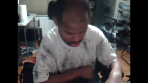 Snapshot of xxxonwheelz chatting on October 9, 4:51 am xxxonwheelz online show from October 9, 4:51 am