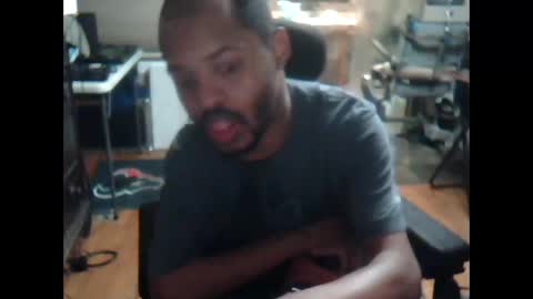 Snapshot of xxxonwheelz chatting on October 29, 4:36 am xxxonwheelz online show from October 29, 4:36 am