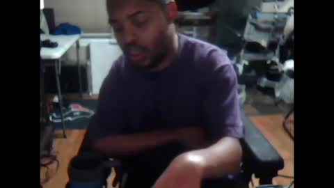 Snapshot of xxxonwheelz chatting on October 18, 4:49 am xxxonwheelz online show from October 18, 4:49 am