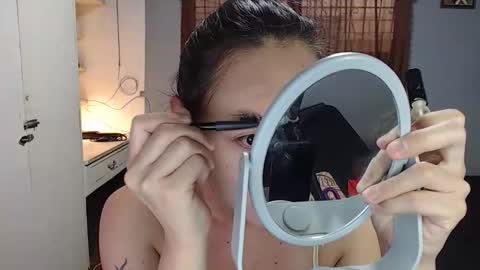 Melissa online show from May 19, 2:29 am