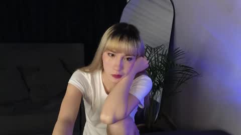 July and Fer online show from September 28, 8:23 am