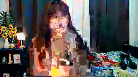Snapshot of xyournightmarequeenx chatting on September 28, 5:22 pm QueenMarina online show from September 28, 5:22 pm