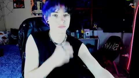 xzerox_ online show from June 12, 9:36 pm