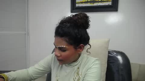 yazhini online show from March 28, 11:55 am