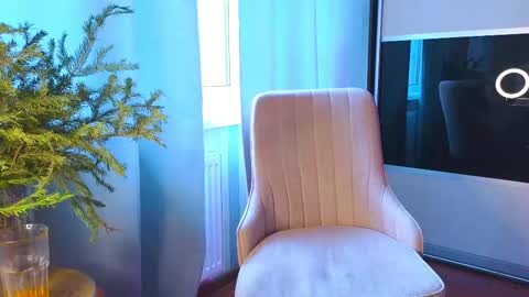 Yan online show from February 24, 12:16 pm