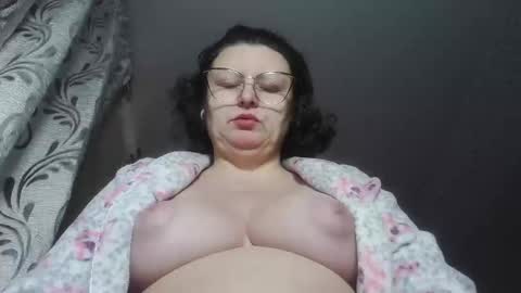 Anika online show from February 8, 4:36 pm