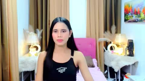 Snapshot of yanna_faulkerson chatting on October 27, 10:37 am Yanna online show from October 27, 10:37 am