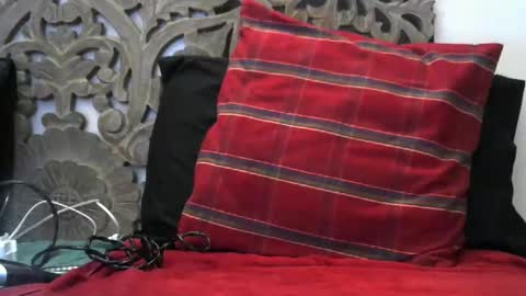 HOT MILF online show from February 3, 8:35 pm