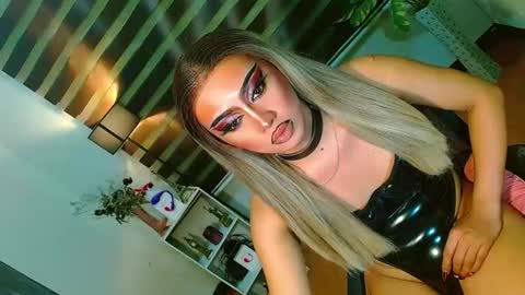 miss yasii online show from April 20, 10:02 pm