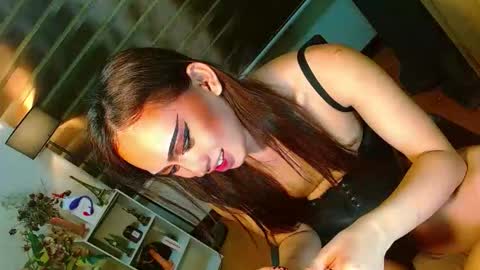 miss yasii online show from April 13, 5:39 pm