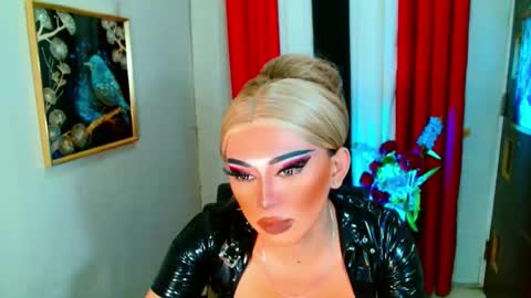 miss yasii online show from October 22, 6:31 pm