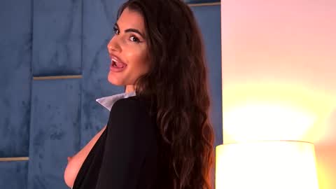 Yasmina  online show from November 29, 9:39 am