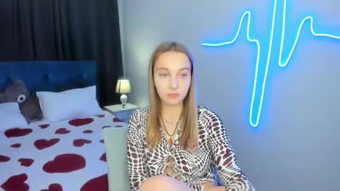 Snapshot of yasminasage chatting on October 5, 9:00 pm Yasmina online show from October 5, 9:00 pm