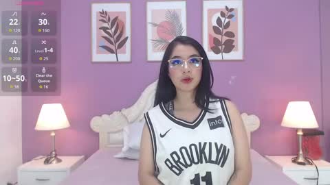 Yaya  online show from May 28, 12:03 pm