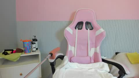 yeika_foxy online show from March 17, 12:10 pm