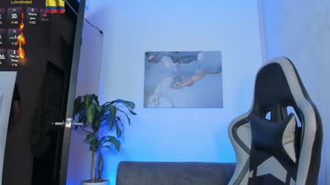 YEIKO ROMERO online show from December 2, 2:37 pm