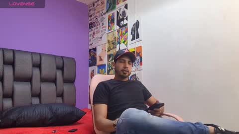 Snapshot of yerk_drom chatting on October 14, 7:06 pm yerk_drom online show from October 14, 7:06 pm