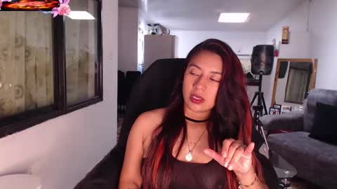 Yesi online show from October 8, 2:34 pm