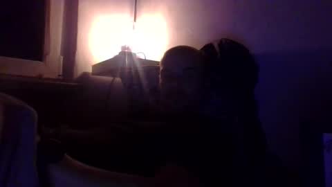 yewloo online show from November 18, 3:37 pm