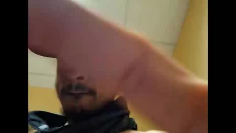 yezzi_1997 online show from November 20, 2:43 am