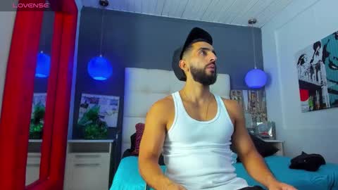 Yiyo online show from December 17, 4:19 am