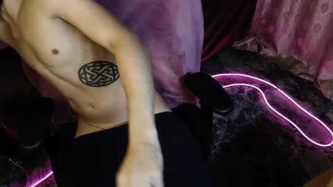 Darius online show from December 3, 3:24 pm