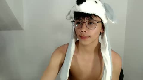 ynotyu online show from January 8, 12:22 pm