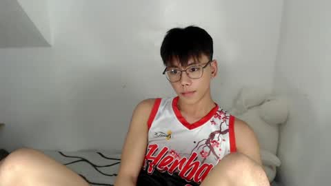 ynotyu online show from July 10, 9:52 pm