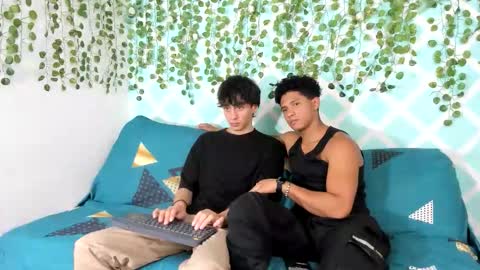 Snapshot of yoel_allan_hot88 chatting on September 27, 7:22 pm yoel_allan_hot88 online show from September 27, 7:22 pm