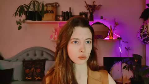 yoka_paradoxxx online show from June 18, 9:36 am