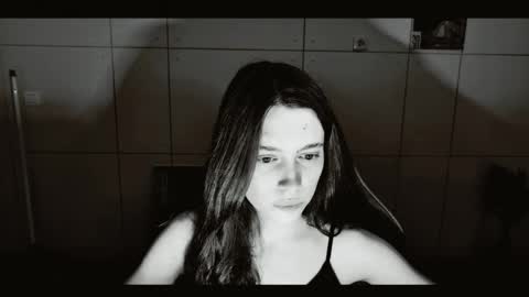 yoka_paradoxxx online show from March 29, 1:13 pm