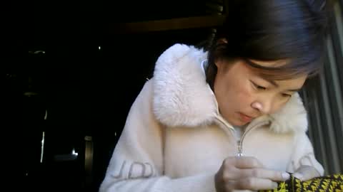 yongmi_ online show from November 30, 7:15 am