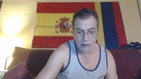 yosep online show from December 25, 1:51 pm