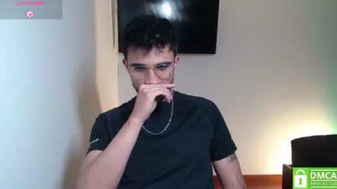 yoshy_man online show from June 25, 4:31 am