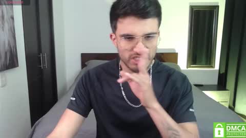 yoshy_man online show from September 26, 5:26 am