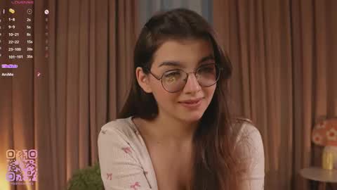 Elizabeth brunette -- Darline blonde  online show from December 13, 7:53 pm