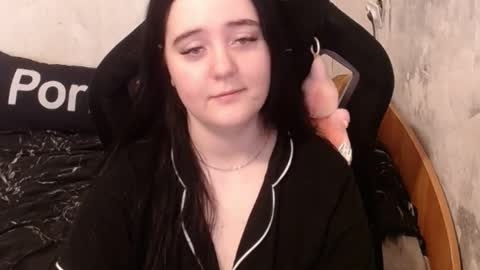 your_8a8y online show from October 15, 7:32 am