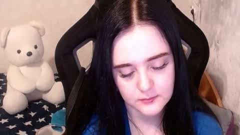 your_8a8y online show from December 17, 3:38 pm