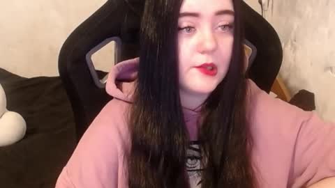 your_8a8y online show from December 26, 7:56 am