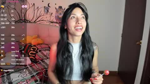 mia3 online show from November 16, 7:38 pm