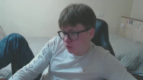 Max online show from February 23, 3:14 pm