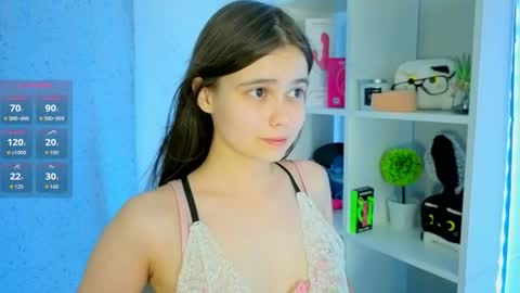 Julia Next stream  online show from July 29, 7:47 pm
