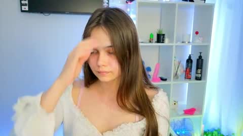 Julia Next stream  online show from July 4, 7:50 pm