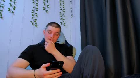 your_claddagh online show from April 28, 6:56 pm