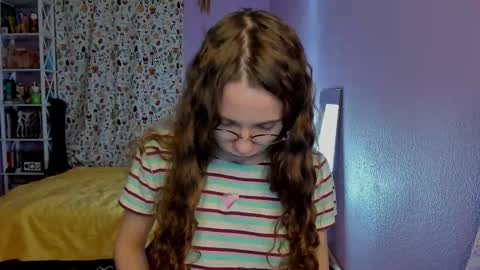 Leslie online show from November 5, 10:45 pm