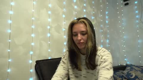 Meri  online show from April 8, 8:23 pm